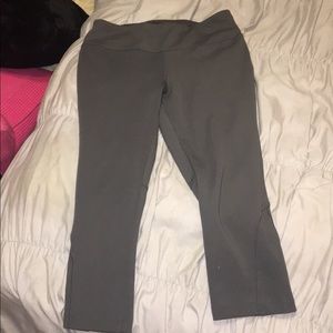 Champion cropped yoga pants size small